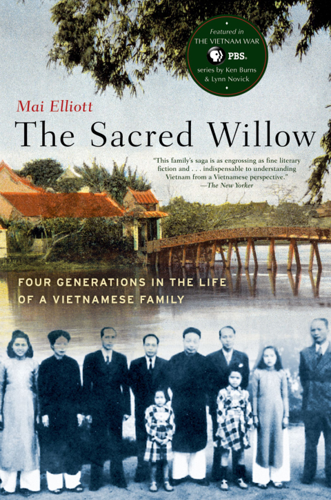 Book The Sacred Willow: Four Generations in the Life of a Vietnamese Family free