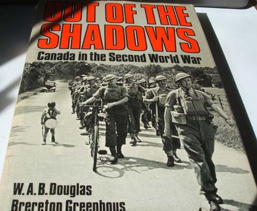 Book Out of the shadows: Canada in the Second World War free